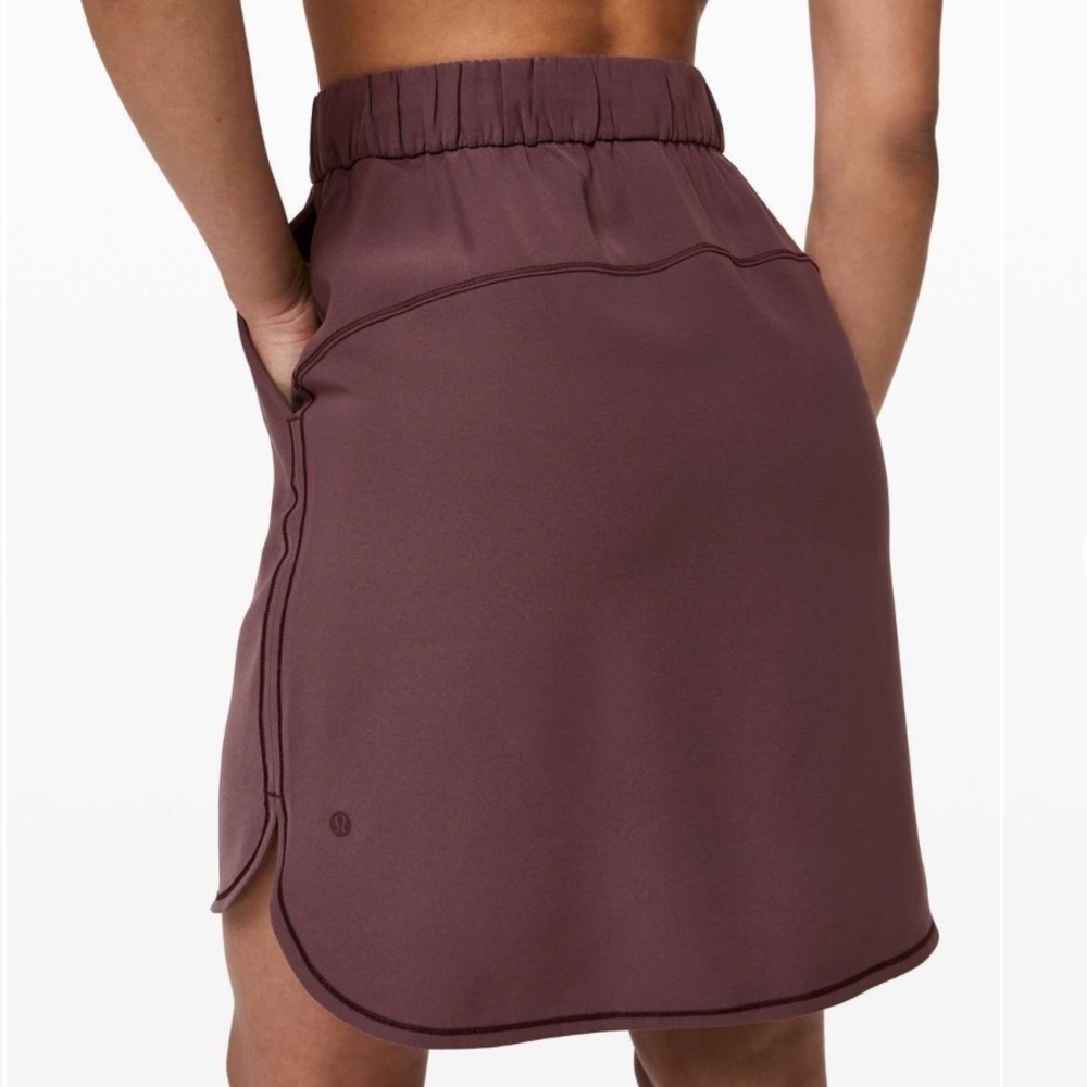Lululemon On The Fly Skirt Woven Cherry Cola Size 4 - Picture 4 of 7